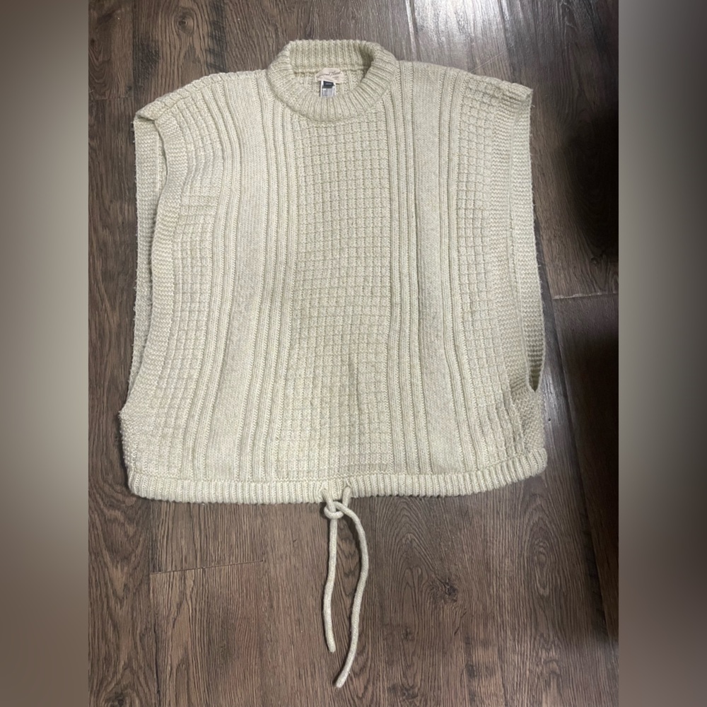 Universal Thread Pull Over Shrug Poncho Sweater, … - image 1
